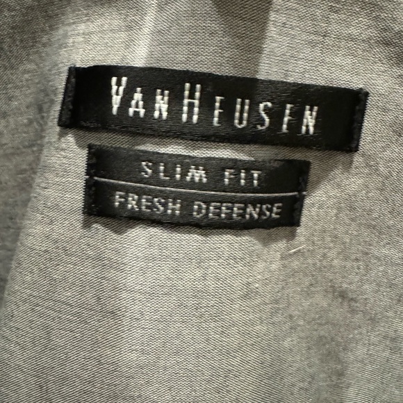 Men’s Van HeusenSlim Fit Dress Shirt 15.5. 32/33. Heather gray wrinkle free - Picture 3 of 7